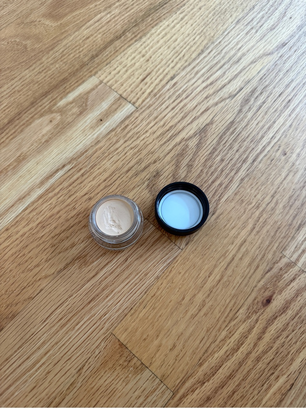 MAC soft ochre pro long wear paint pot